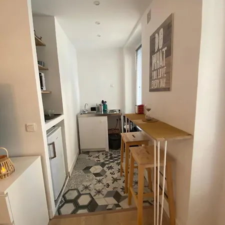 24 M Cocoon In 13th District Appartement