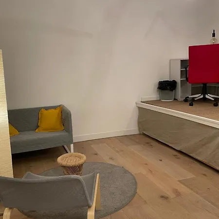 24 M Cocoon In 13th District Appartement Parijs